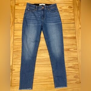 C Est. 1946 Denim Mid-Rise Skinny Jeans, Size 8p Blue Wash, Frayed Hem